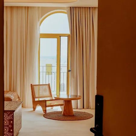 Iconic Mediterranean Ξενοδοχείο 5*